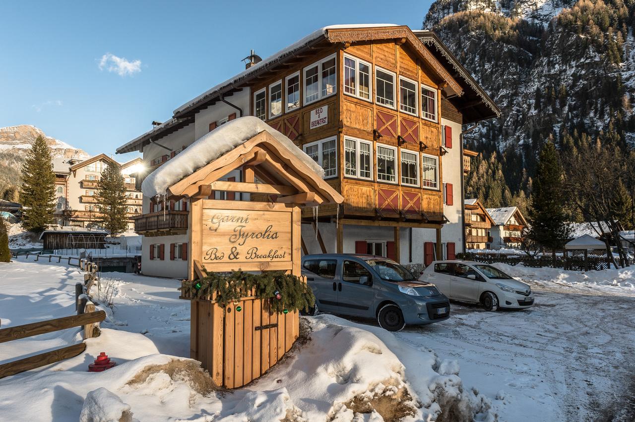 Garni Tyrolia Hotell Campitello di Fassa Eksteriør bilde